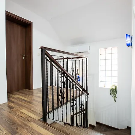Attractive House - 2-level - 2br, 2 Baths, Big Terrace, Private 3-car Yard Parking - By Realtrust *